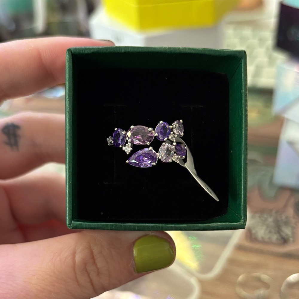 Elegant Silver and Purple Gemstone Ring